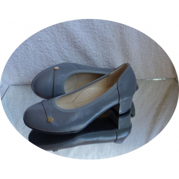 Skórzane szerokie czółenko tęgość 2xH obcas 4.5 cm